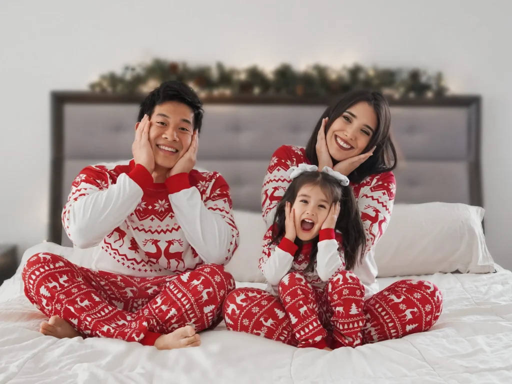 How to Style Your Christmas Pajamas for Instagram-Worthy Photos sa