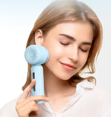 How to Choose a Facial Cleansing Brush That Fits Your Skin